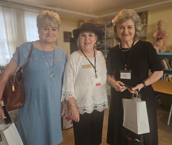 Brenda James Odom, Tammy Spradley Meacham and Linda James Beam