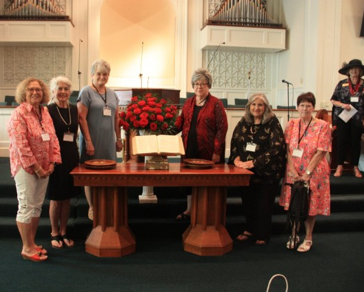 Members of the Class of 1976 inducted into the Golden Club: Carol Claybrook Kornhoff, Ann Hereford LeCroy, Brenda James Odom, Karen Knight, Marydell McDanal McQueen and Jane Kent Jarrett